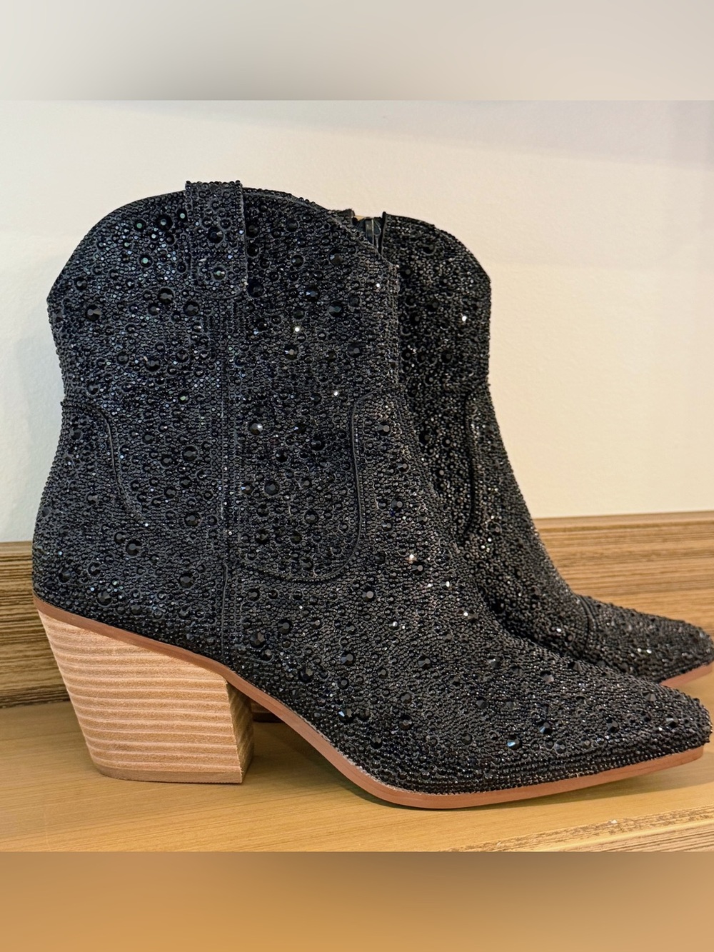 NEW BETSEY JOHNSON “DIVA” WESTERN size 9 BOOTS